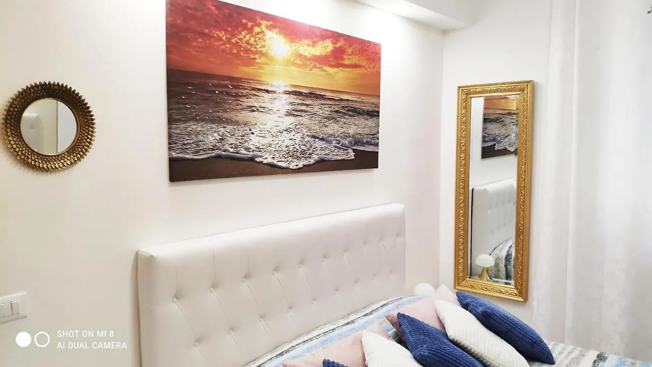 Boutique Apartment Con Tv Da 65 E 43 Viareggio 0*,  Italy