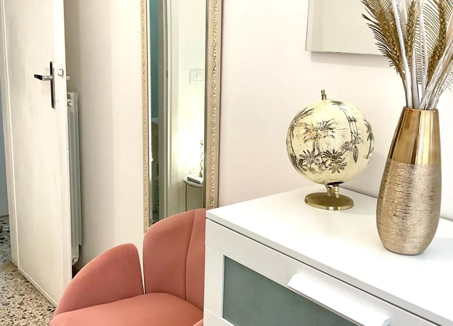 Boutique Apartment Con Tv Da 65 E 43 Viareggio Italia