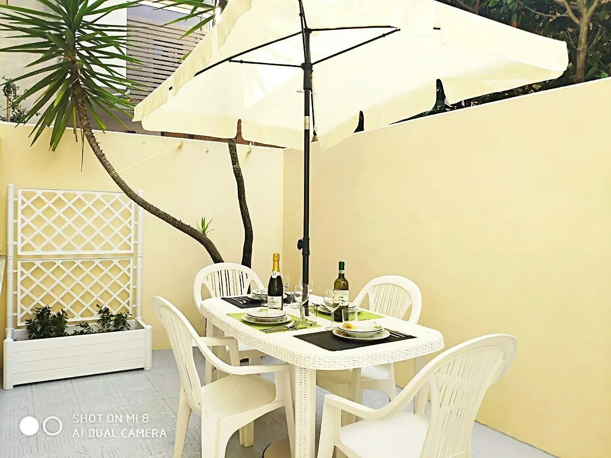 Boutique Apartment Con Tv Da 65 E 43 Viareggio